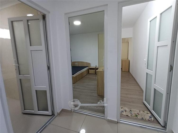 Apartament cu 3 camere decomandat, mobilat în Bucșinescu