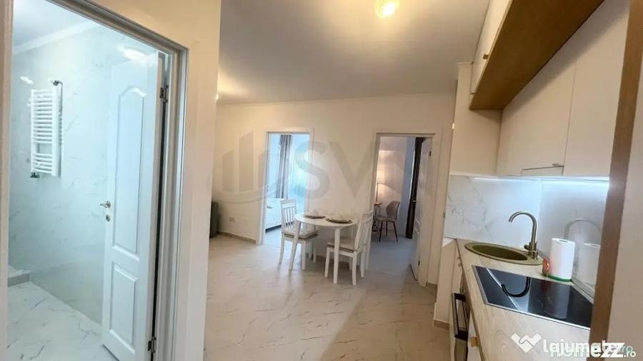 Apartament cu 3 camere semidecomandat în Tineretului