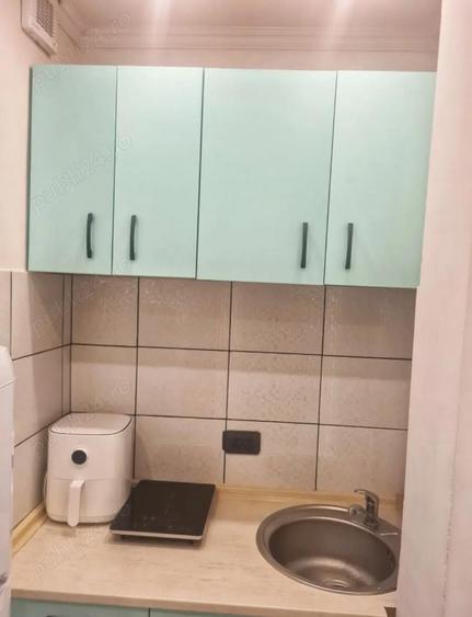 Garsonieră decomandată în Basarab