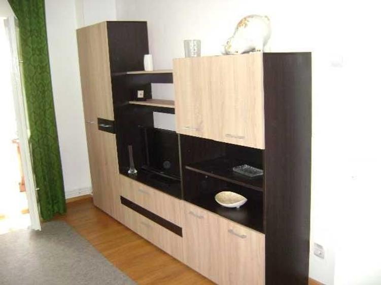 Apartament cu 2 camere semidecomandat în Lunei
