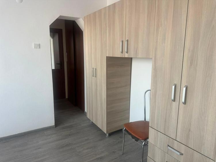 Apartament cu 2 camere decomandat în Exterior Vest