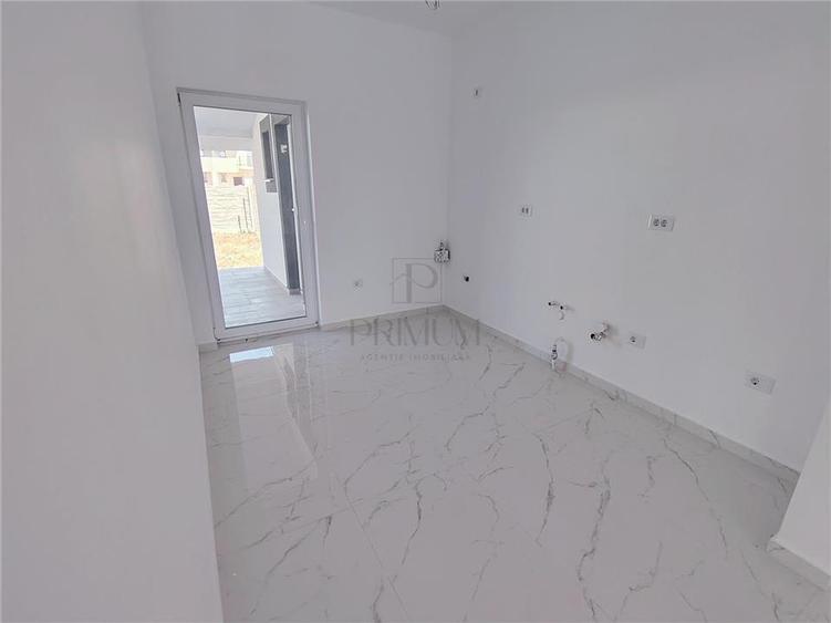 Duplex cu 3 camere cu Teren 300 Mp în Moșnița Veche