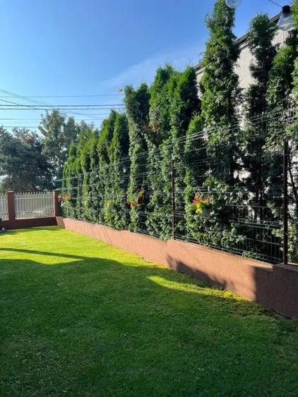 Casă cu 5 camere în Central