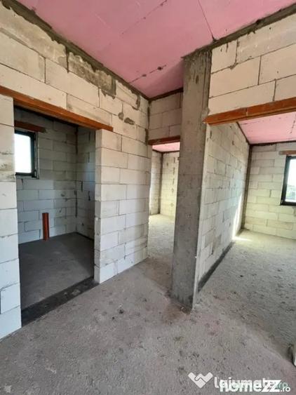 Casă cu 4 camere cu Teren 1000 Mp în Frătăuții Vechi
