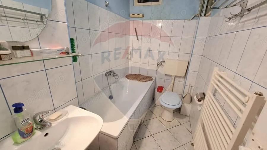 Apartament cu 2 camere decomandat în Central