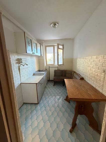 Apartament cu 2 camere semidecomandat în Florilor