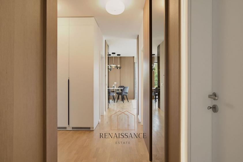 Apartament cu 4 camere decomandat, mobilat în Central
