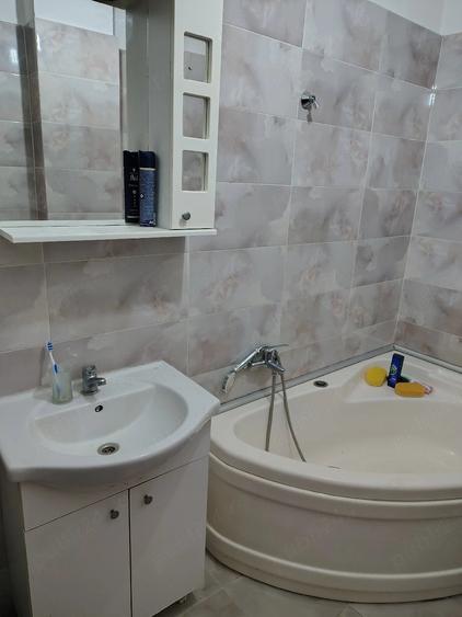Garsonieră decomandată în Fundeni