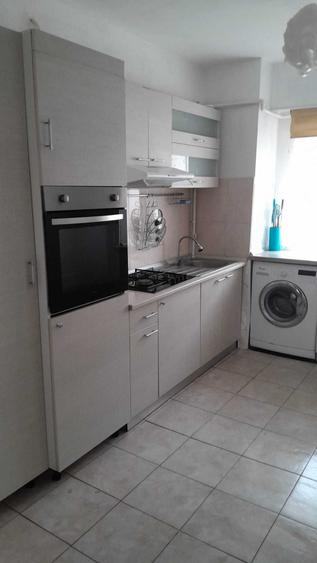 Apartament cu 4 camere decomandat în Ultracentral