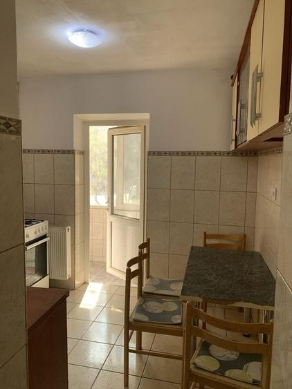 Apartament cu 2 camere decomandat în Lipovei