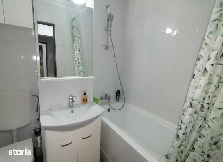 Apartament cu 2 camere decomandat în Micro 3