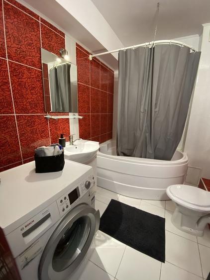 De inchiriat apartament 2 camere zona Nufarul - 1