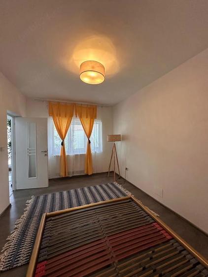 De vanzare casa construita din caramida, renovata, mobilata ?i utilata, zona Parcului 79.000euro - 19