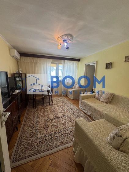 Apartament cu 2 camere semidecomandat în Traian