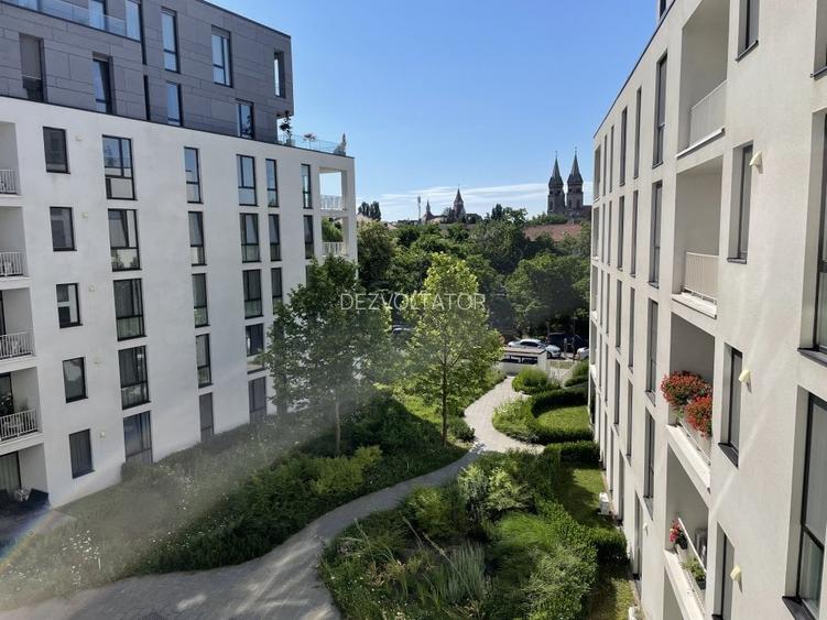 ISHO Riverside U2, Apartament generos cu vedere superba spre gradina si Bega
