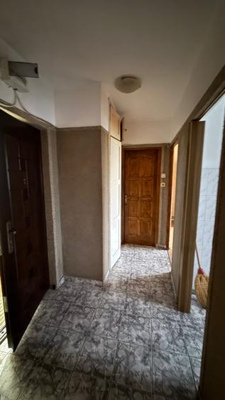 DECEBAL 2camere decomandate, clasic, etaj2! - 6