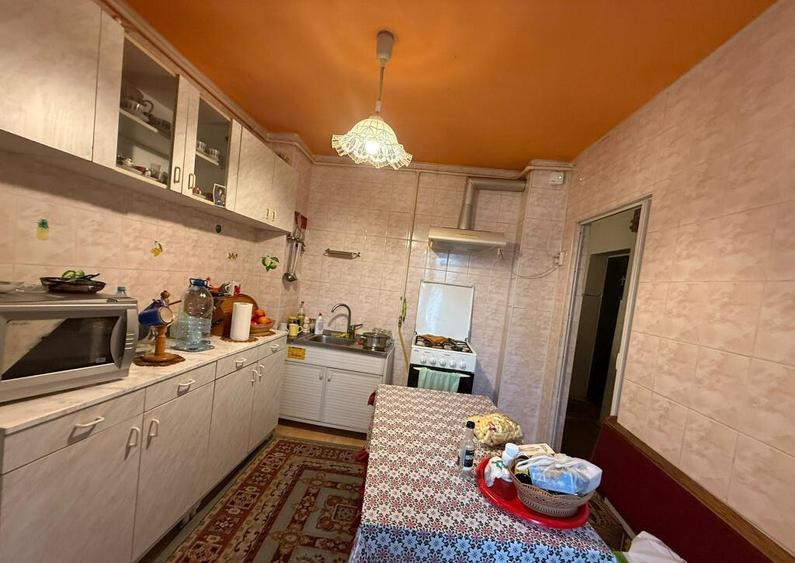 Apartament 3 camere,decomandat,etaj 1, Zona Balcescu - 4