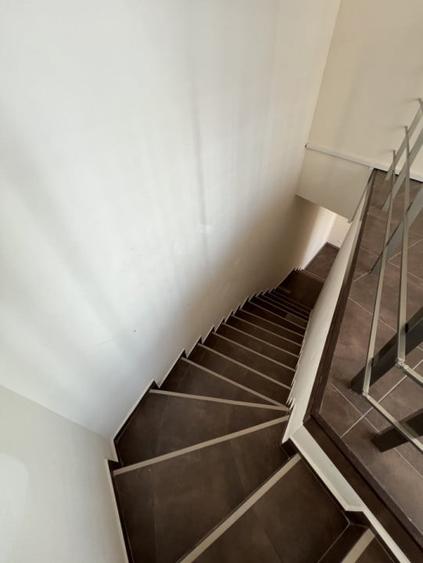 Spatiu comercial\birouri in cladire noua - 17