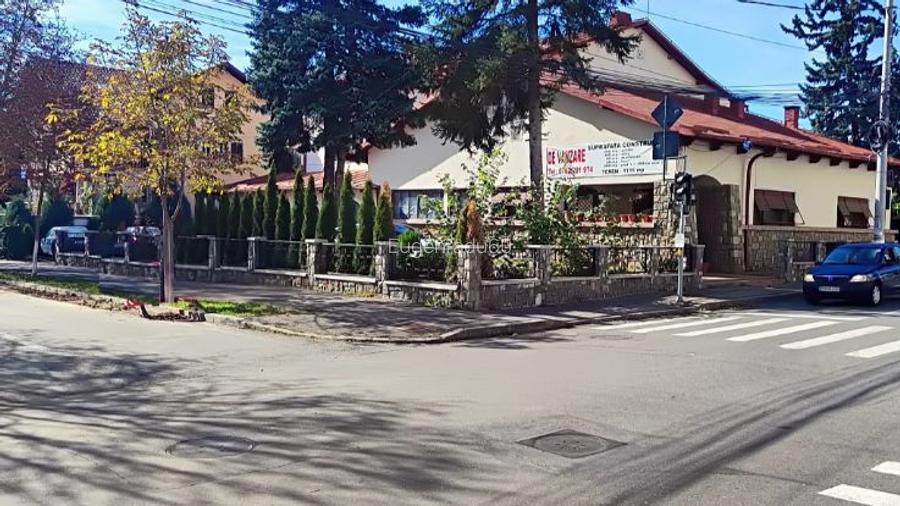 Spatiu comercial ultracentral, in Campina, PH, parc central Milia, Bdul Carol I Spatiu comercial ultracentral, in Campina, PH, parc central Milia, Bdul Carol I