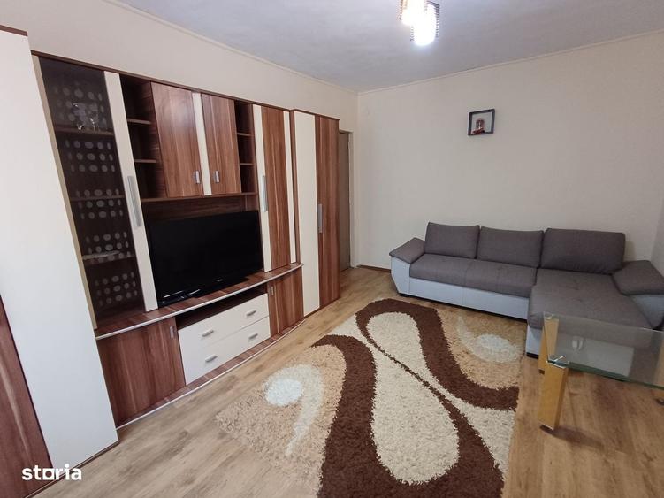 Apartament cu 2 camere semidecomandat în Rogerius