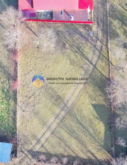 TEREN  intravilan comuna  TARCAU - STRAJA - 1