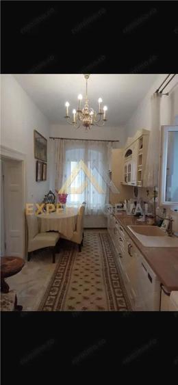 Casa boiereasca Centrul Vechi Baia Mare cu spatiu comercial la parter inchiriat cu 600 euro luna - 1