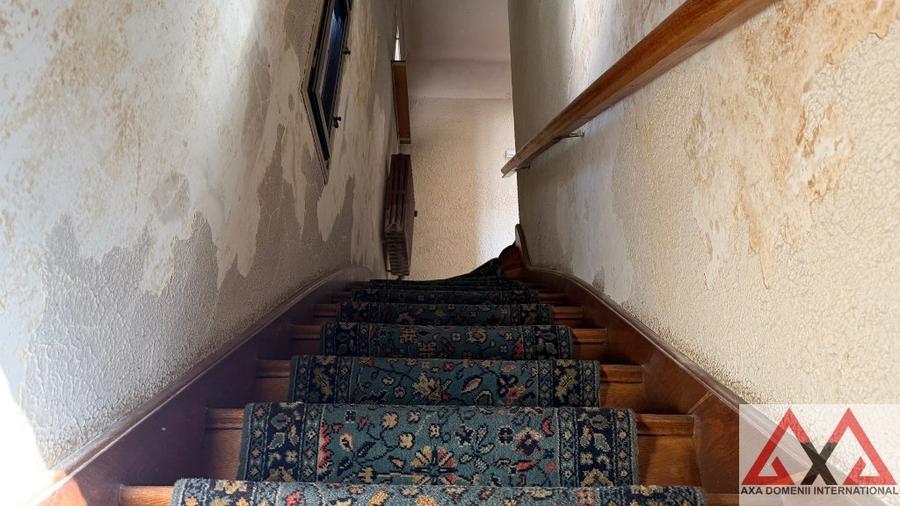 Vatra Luminoasa, vila interbelica, pod mansardabil, elemente originale - 9