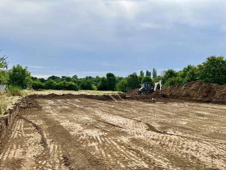 Teren 6000 mp pozitie deosebita lacul Baneasa adancime 140 m - 7