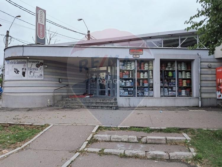 Boxa de inchiriat Piata Izvoare cu vitrina