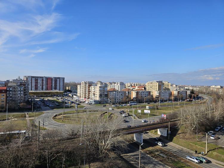 Vand apartament 4 camere 2balcoane - 1