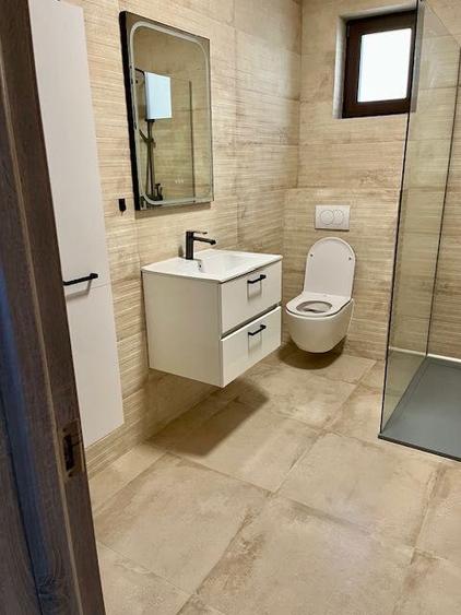 Vanzare vila(parter+etaj 1+mansarda) - 1