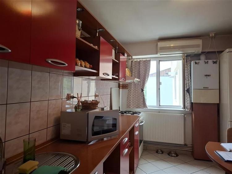 Apartament 3 camere, mobilat si utilat, 2 balcoane, CT - 12