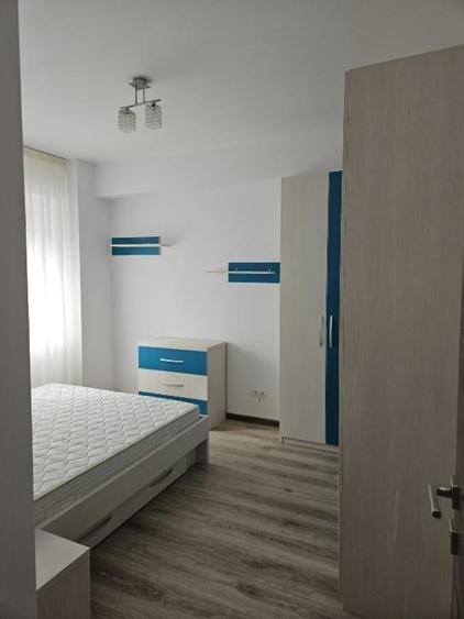Apartament cu 2 camere semidecomandat în Berceni