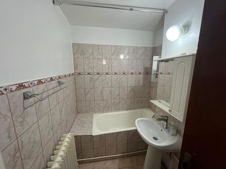 Apartament 3 camere in centru, decomandat, spre inchiriere - 8