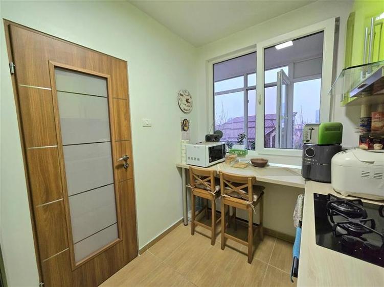 AP.2 CAM ET.4/7 RENOVAT COMPLET MOBILAT UTILAT SECTOR 1 ION MIHALACHE METROU 1 M - 19