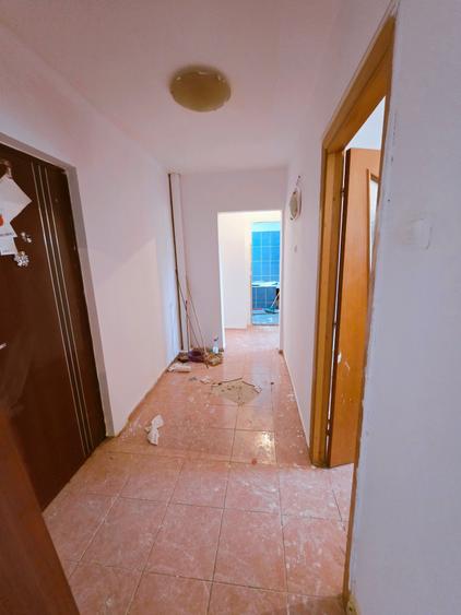 Drumul Taberei Favorit Haiducului etaj 9/10 bloc 1980 decomandat - 5