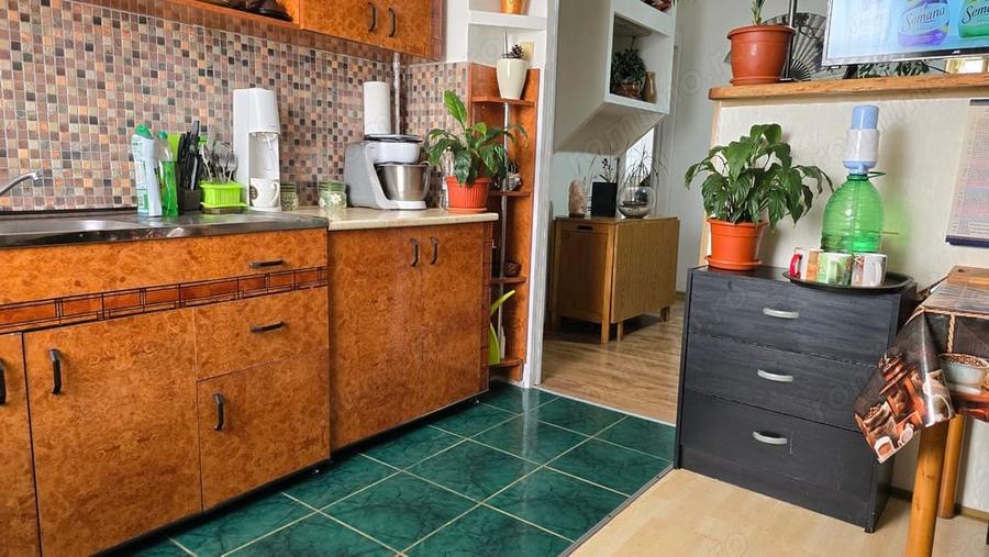 Apartament 4 camere in Deva, zona Progresul langa Sc Gen Nr 2, et 3 - 10