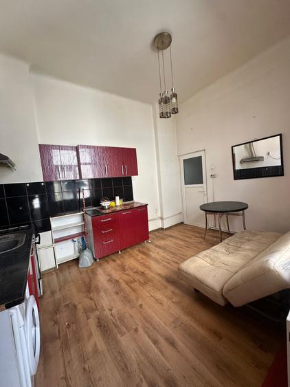 Studio - mezanin si demisol - Centru - 46.000 euro (Cod E8+E10) - 1