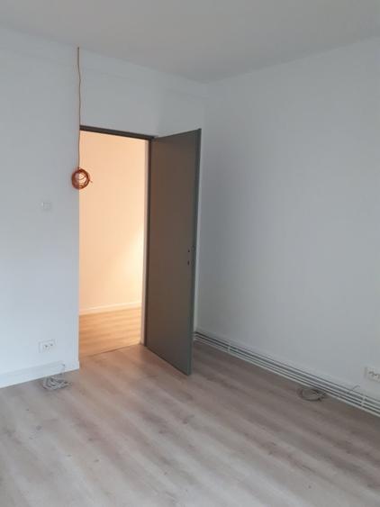 Oportunitate de Investiție: Teren cu Autorizație de Construire - 12