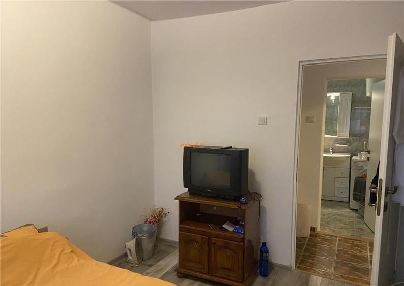 Apartament 2 camere , zona centrala - Scoala nr 10,etaj 2/8 - 8