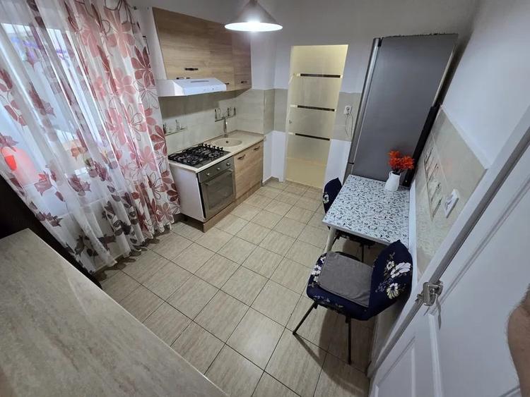 Apartament 2 camere, semidecomandat, 52 mp, ac, balcon, metrou, Pacii - 4