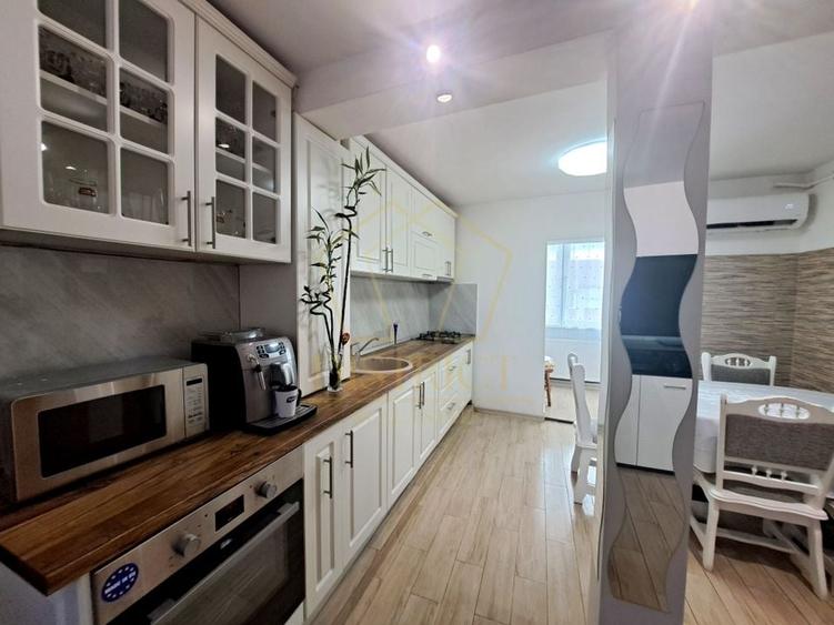 Apartament renovat cu 3 camere decomandate | Lipovei Sever Bocu - 2