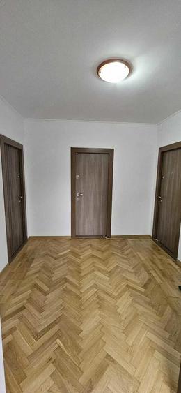 Sinaia, zona ultracentrala - inchiriere garsoniera, renovata ?i mobilata - 5