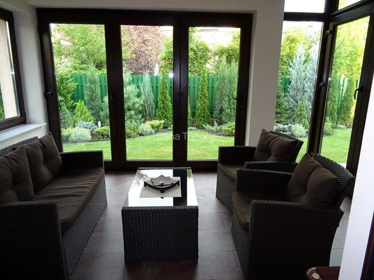 Casă cu 8 camere în Pipera