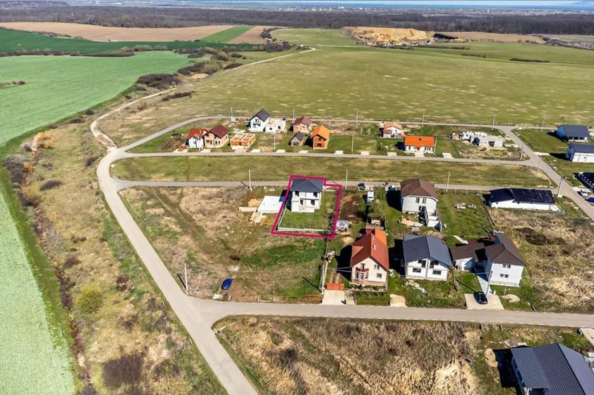 Casa Ta  – Într-un cartier nou, lângă natură în Frumușeni, Arad - 5