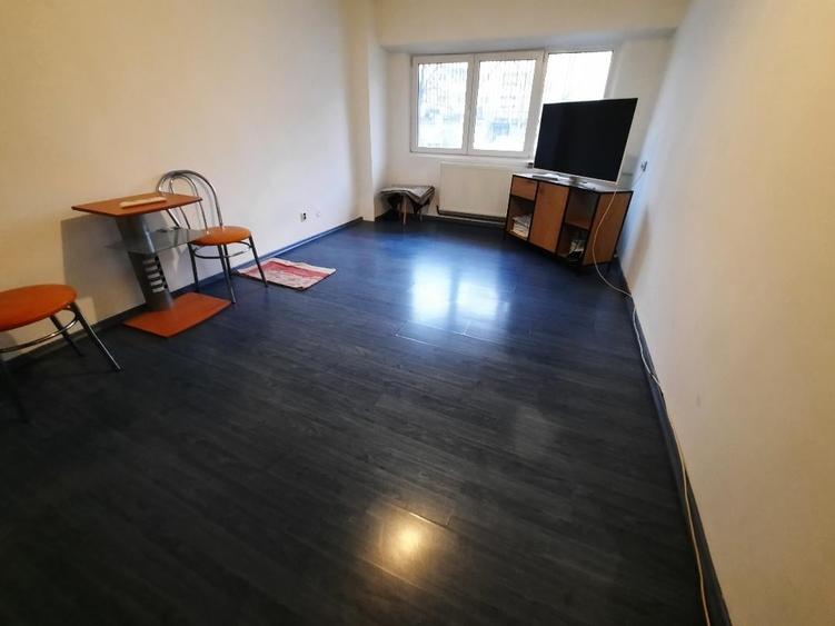 VANZARE GARSONIERA PARCUL SEBASTIAN - 1