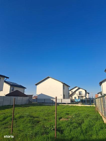 Teren intravilan Comuna Berceni - utilitati, ingradit, 325 mp - 3