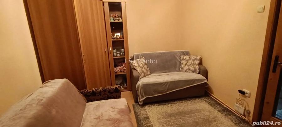 Vand garsoniera zona Astra