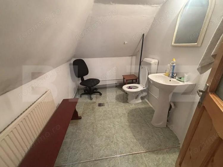 Casa de vanzare, pozitionata excelent, ideala pentru relaxare, sau relocare - 1