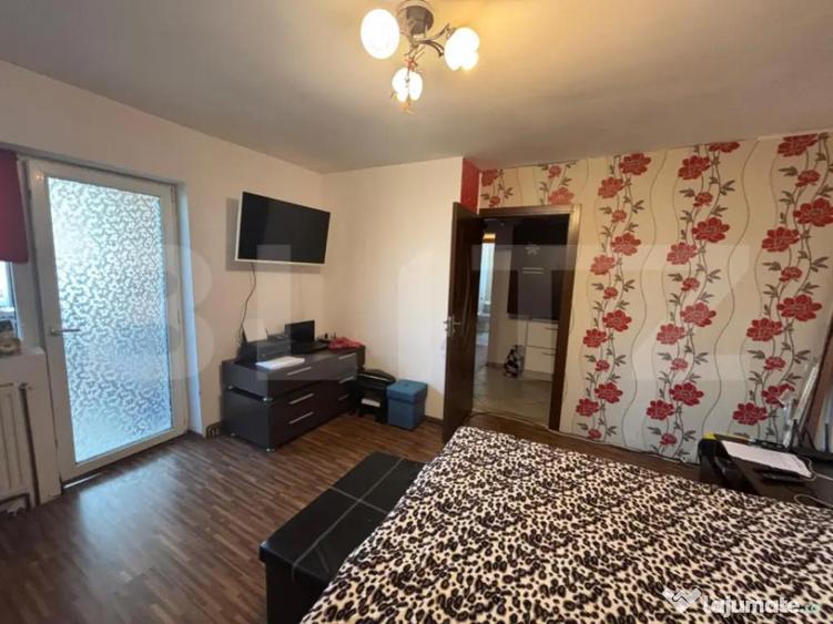 Apartament de vanzare, cu 3 camere, zona Micro 5 - 6